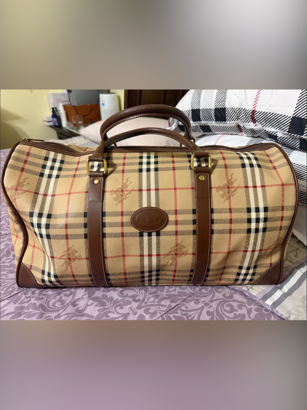 Vintage Burberry leather Travel Bag ( Final Sale).